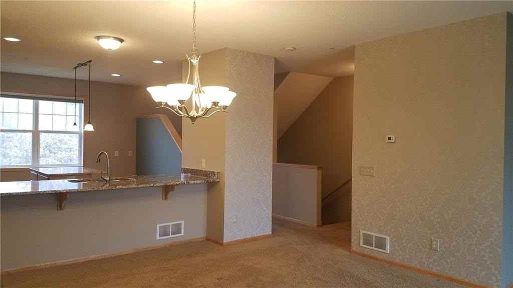 11749 Emery Village Dr N - Photo 7 of 30