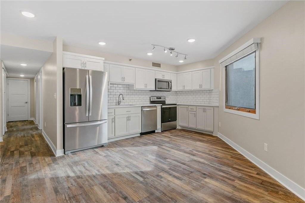 121 Washington Ave S #502 - Photo 3 of 28