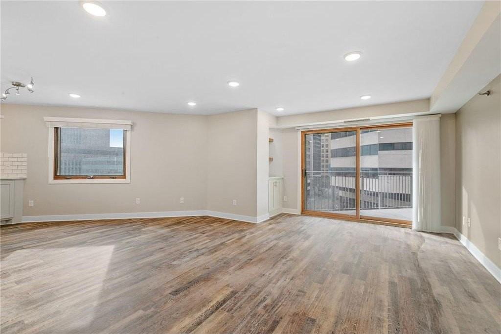 121 Washington Ave S #502 - Photo 5 of 28