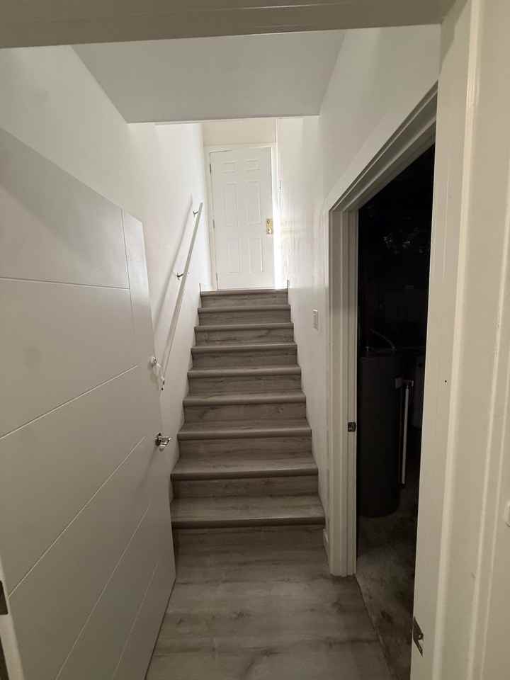 439 Winterton Ave - Photo 2 of 12