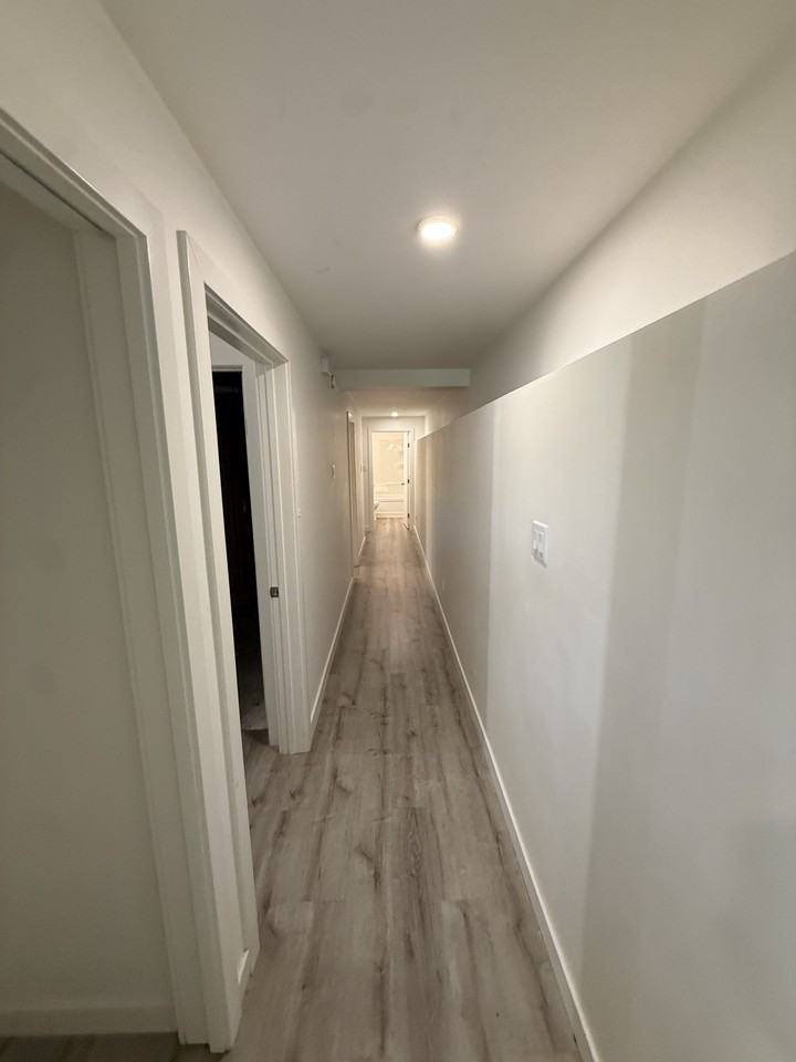 439 Winterton Ave - Photo 6 of 12