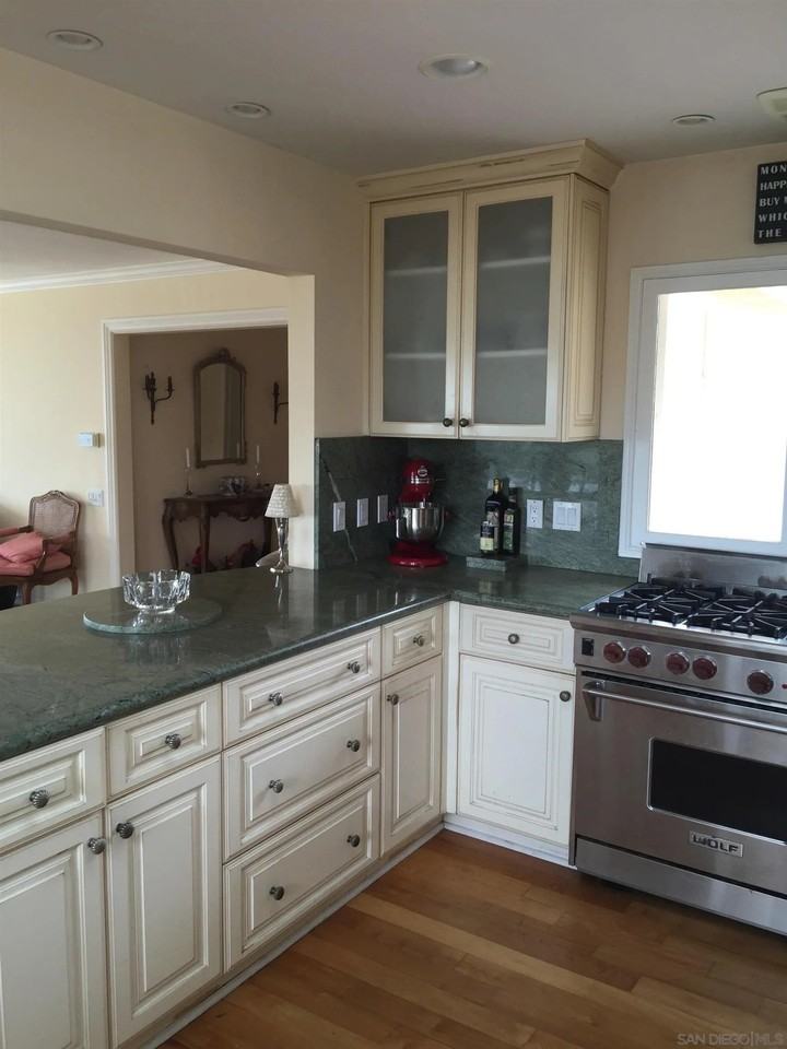 6131 Terryhill Dr - Photo 5 of 15