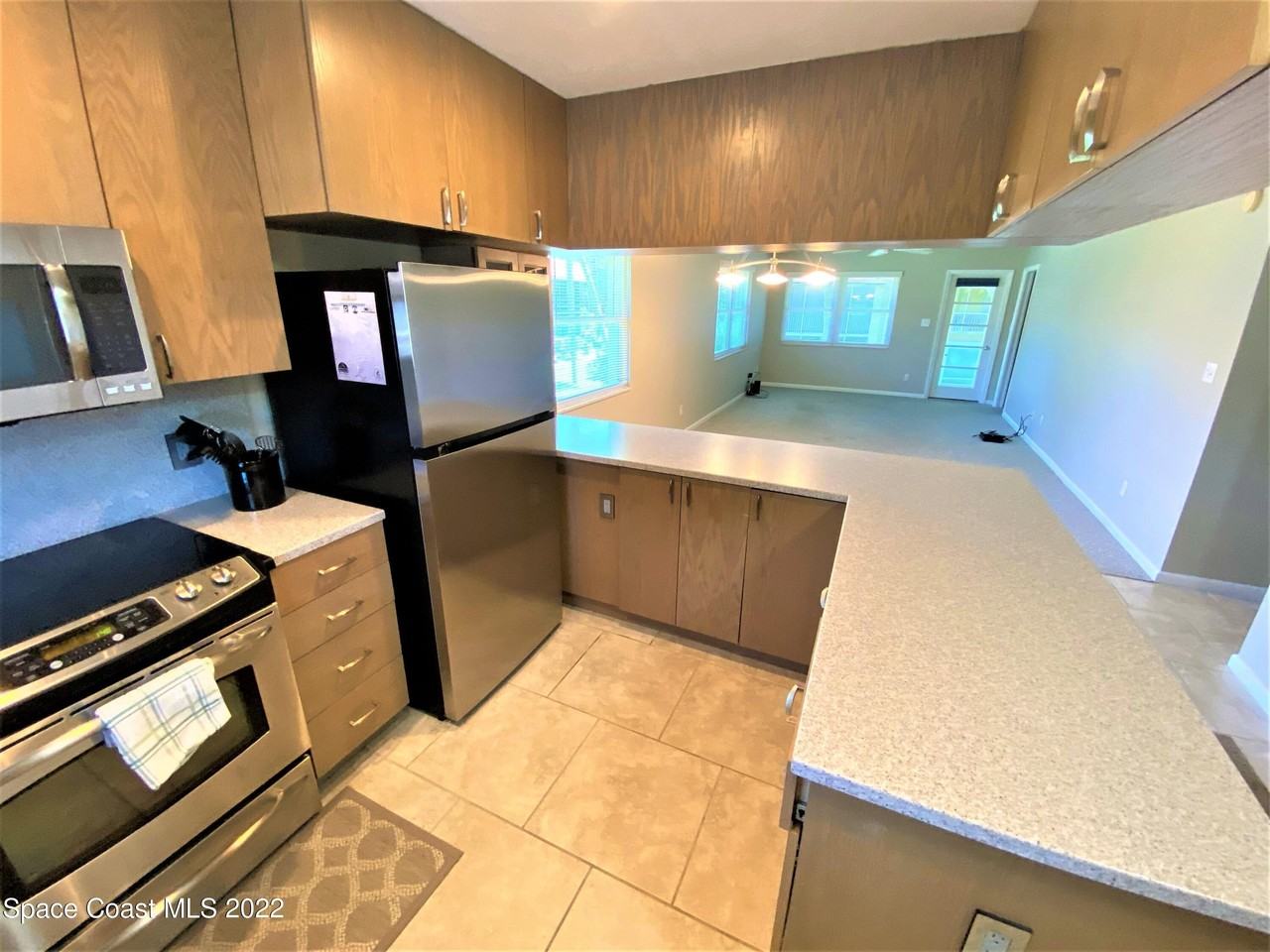 141 Aquarius Way #14F - Photo 4 of 16