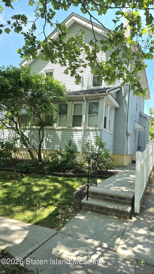 16 Allison Pl - Photo 2 of 36
