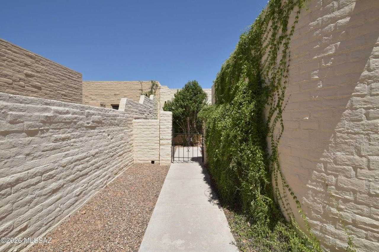 5066 N Placita Del Lazo - Photo 2 of 29