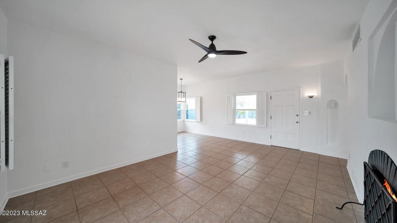 1815 E Waverly St #1 - Photo 4 of 28