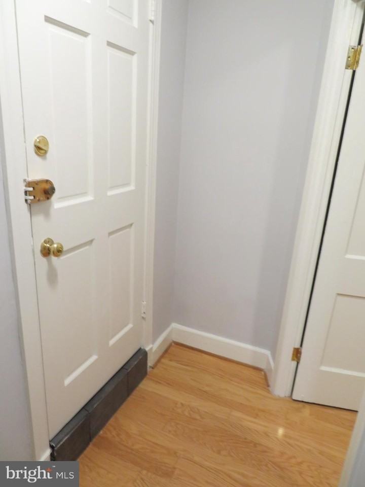 3925 Davis Pl Nw #B1 - Photo 6 of 21