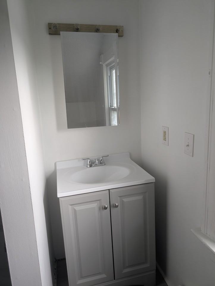 112 Feldspar Ave #3 - Photo 2 of 11