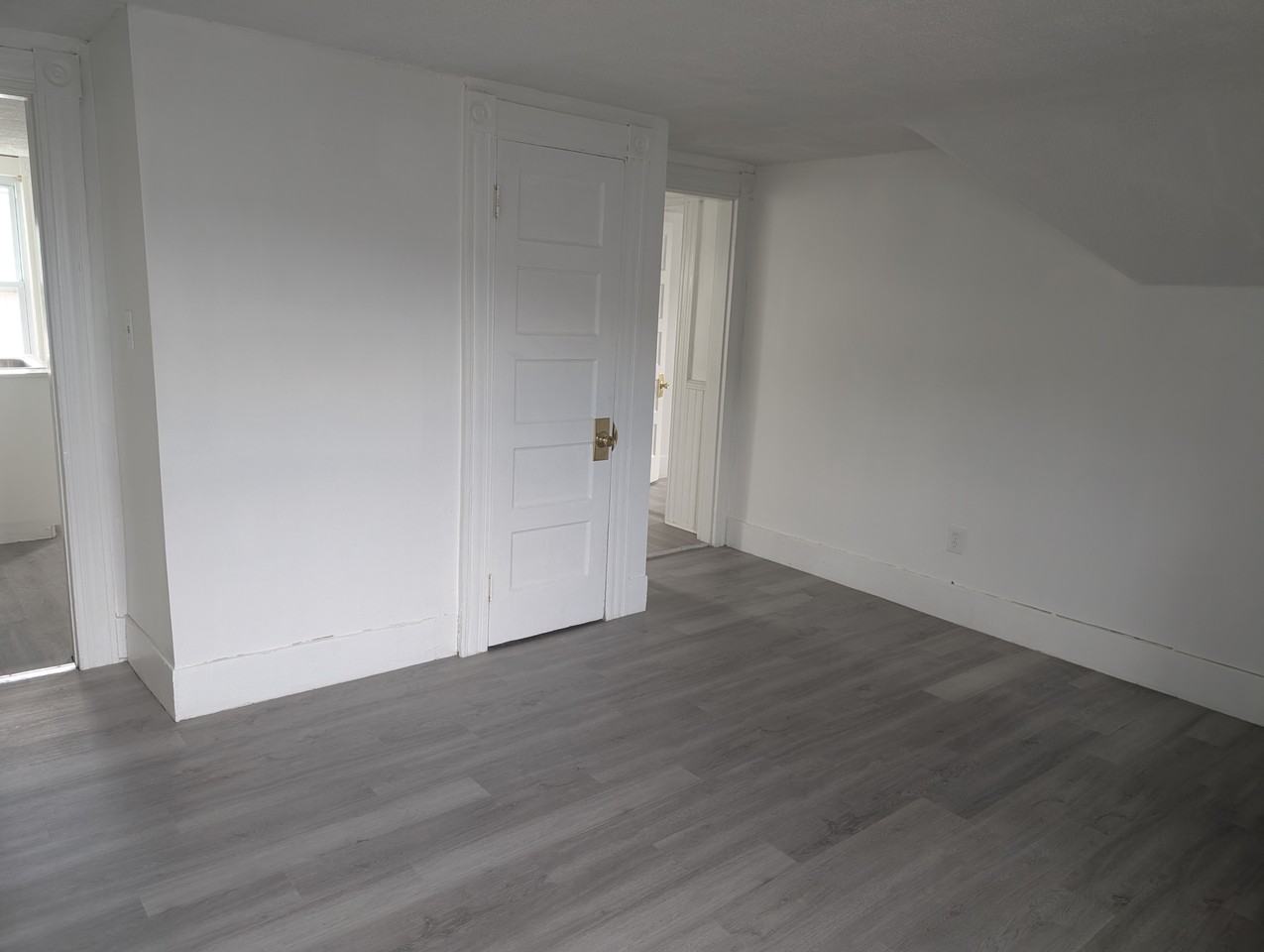 112 Feldspar Ave #3 - Photo 3 of 11