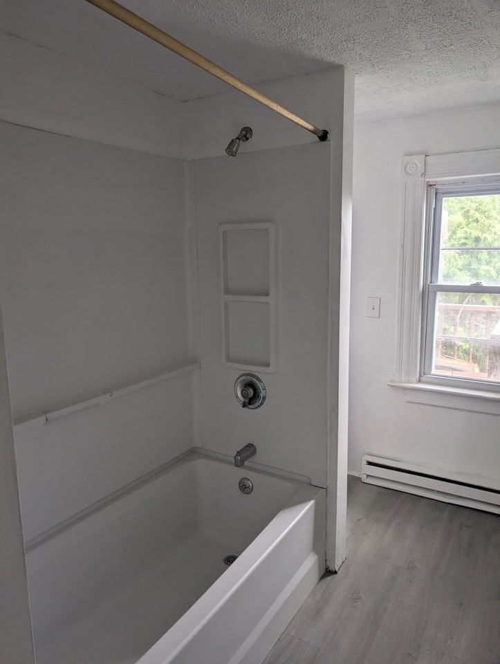 112 Feldspar Ave #3 - Photo 4 of 11