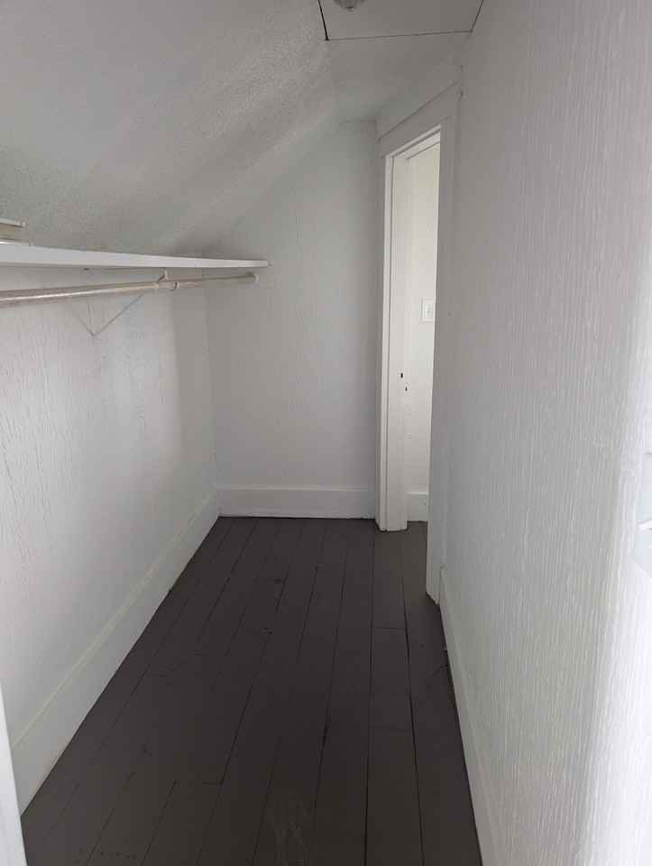 112 Feldspar Ave #3 - Photo 6 of 11