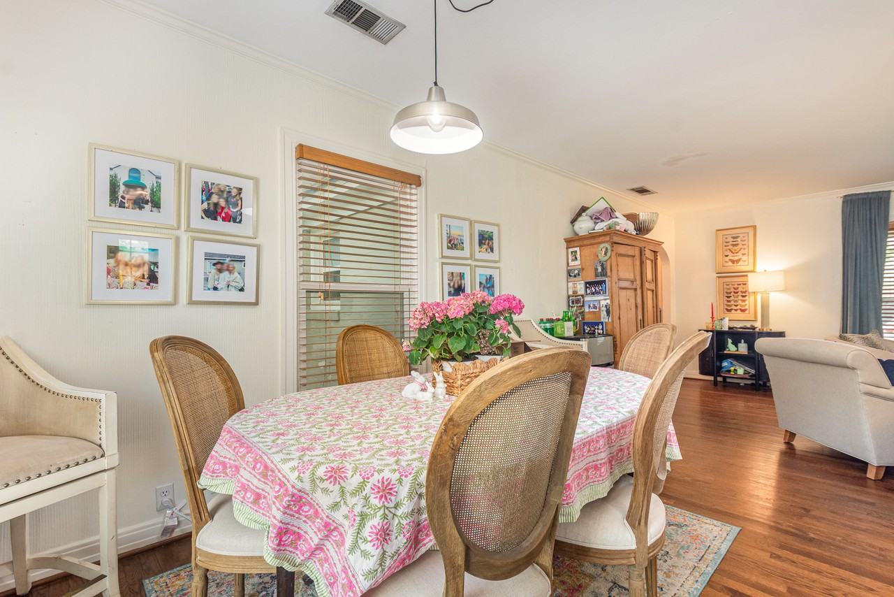 4220 Lovers Ln - Photo 4 of 25