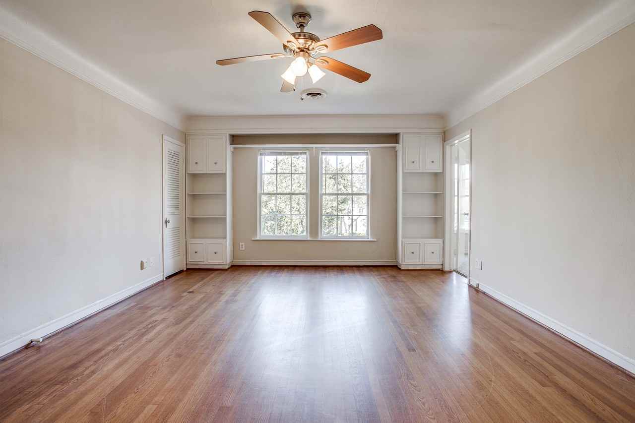 4301 Emerson Ave - Photo 3 of 22