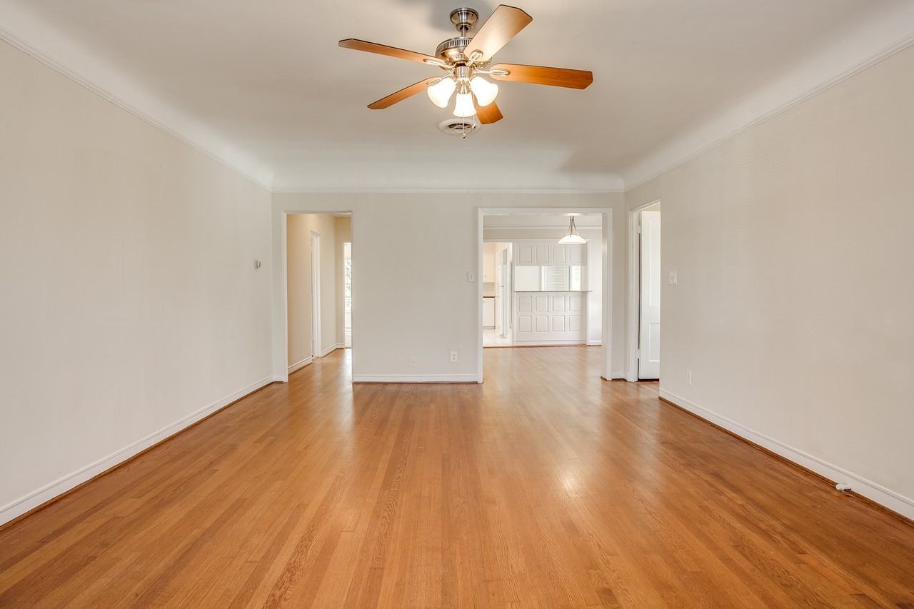 4301 Emerson Ave - Photo 4 of 22