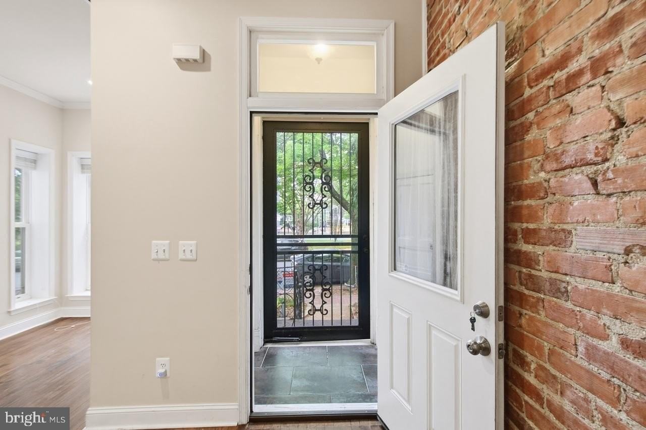 620 9th St Ne - Photo 4 of 28