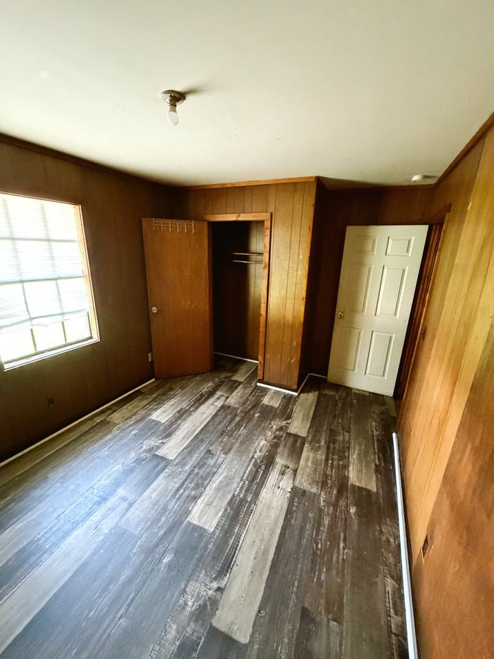 1620 3rd Ave N - Photo 4 of 6
