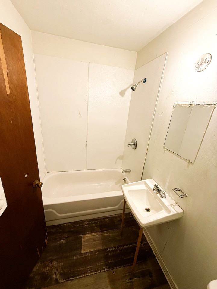 1620 3rd Ave N - Photo 5 of 6
