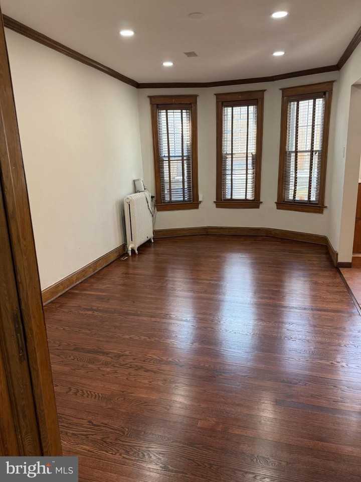 232 Rhode Island Ave Nw - Photo 3 of 13