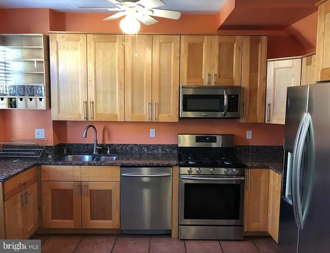 232 Rhode Island Ave Nw - Photo 7 of 13