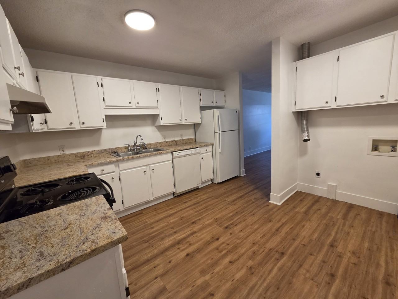 1036 Jessamine Trl - Photo 5 of 10