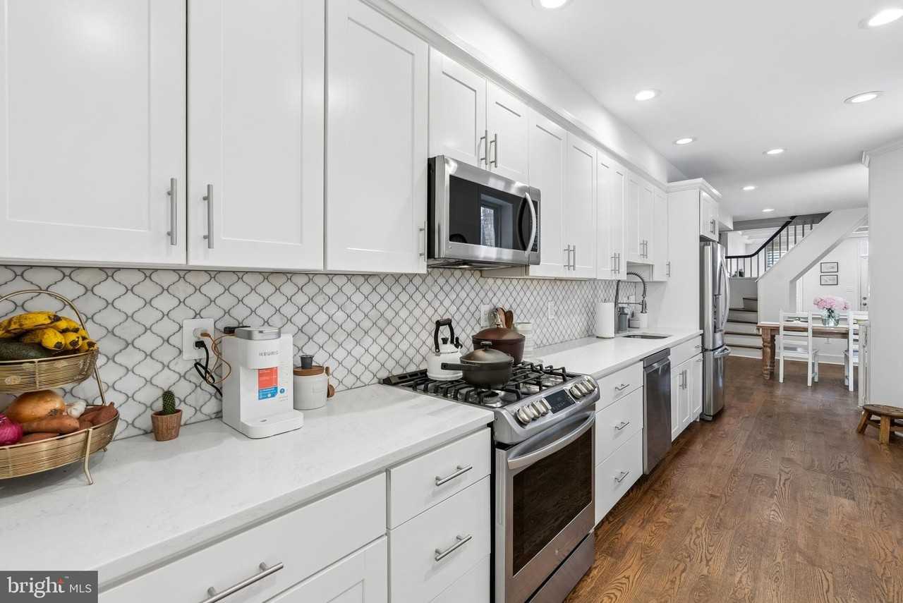 1228 Patapsco St - Photo 4 of 47