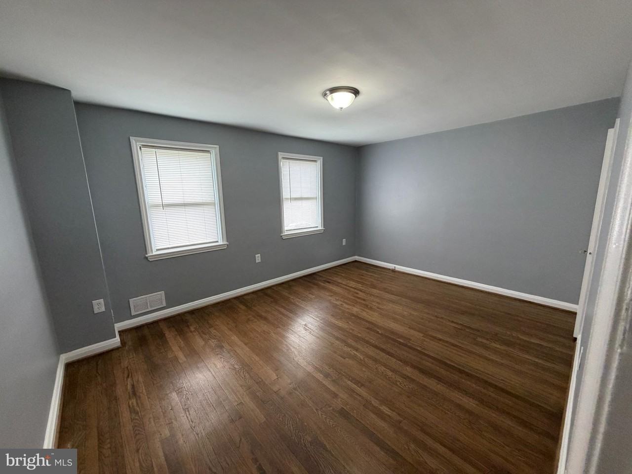 7136 Eastbrook Ave - Photo 6 of 15