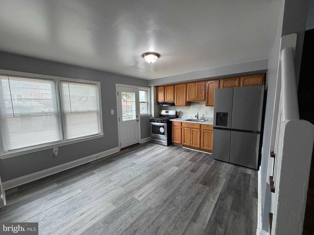 7136 Eastbrook Ave - Photo 7 of 15