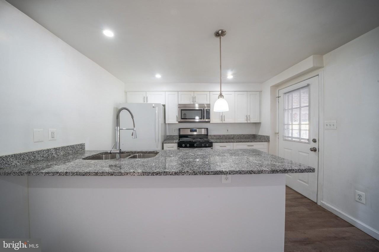 3167 Ryerson Cir - Photo 3 of 19