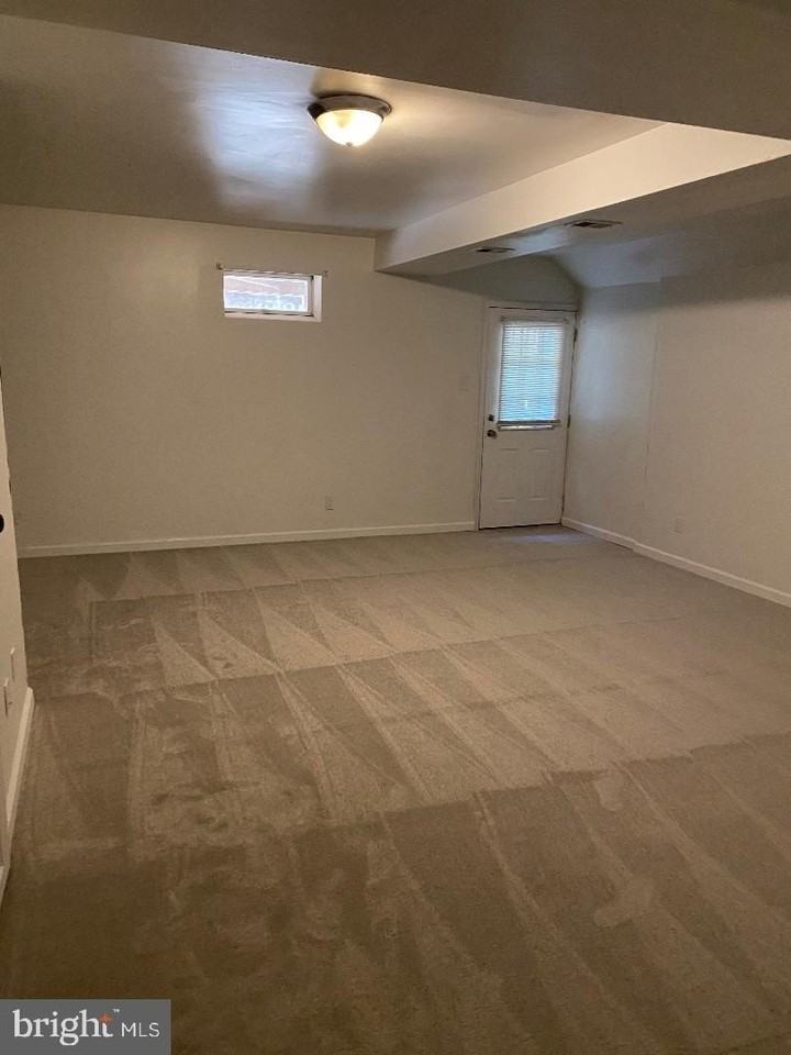 812 Tilghman Dr - Photo 6 of 7