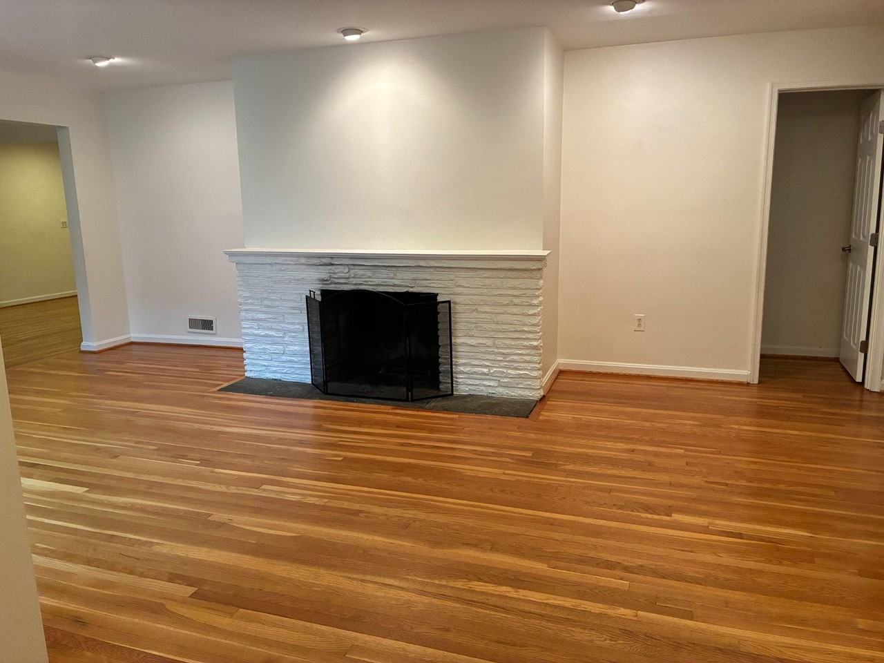 5311 Sangamore Rd - Photo 2 of 30