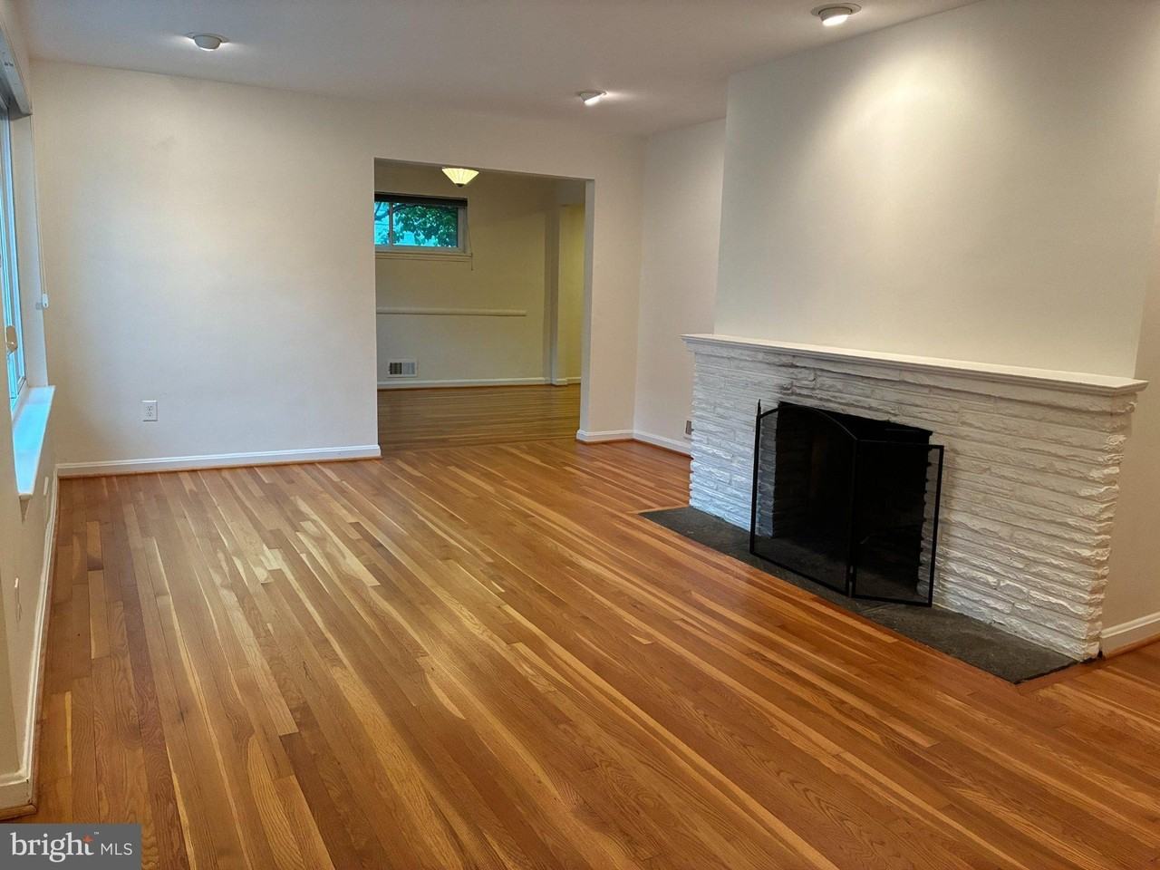 5311 Sangamore Rd - Photo 3 of 30