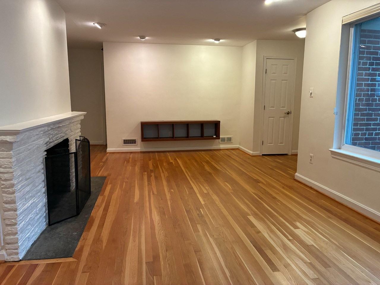 5311 Sangamore Rd - Photo 4 of 30