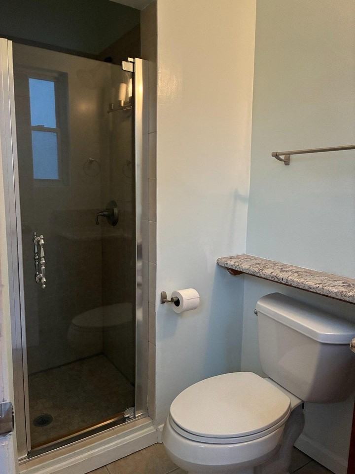 5311 Sangamore Rd - Photo 7 of 30