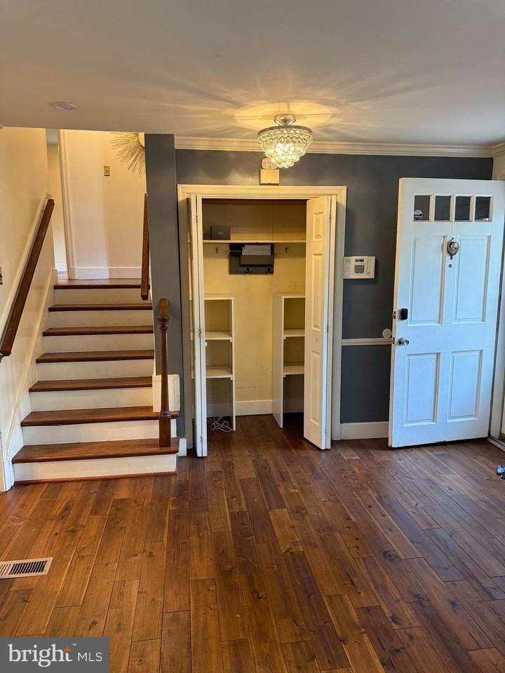 13232 Glenhill Rd - Photo 5 of 50