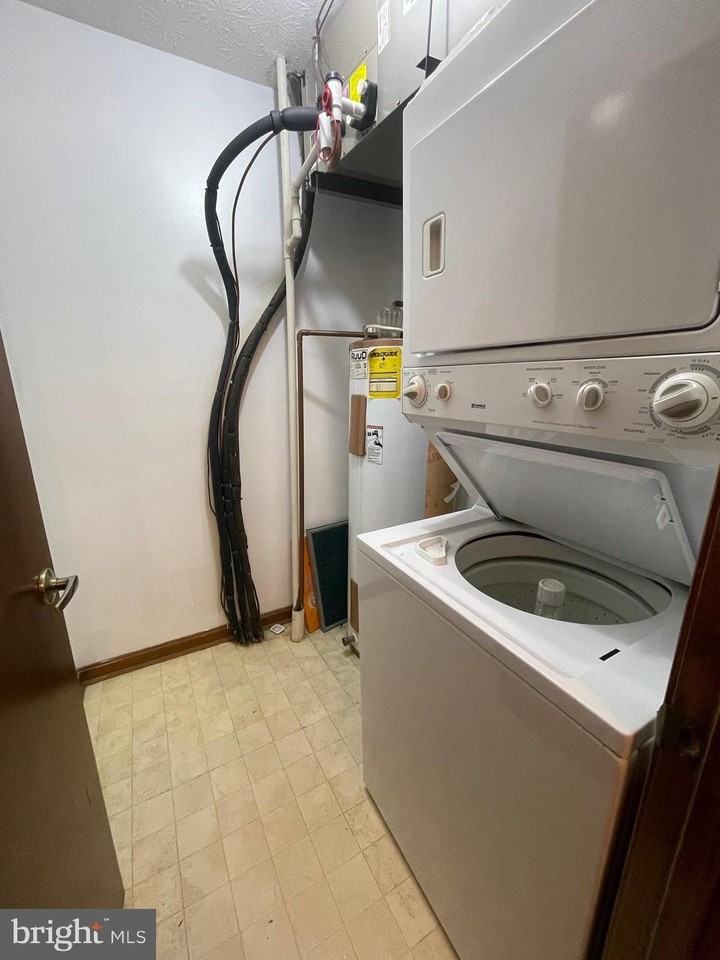44790-UNIT 840 LOCUST RIDGE Court #4B - Photo 7 of 8