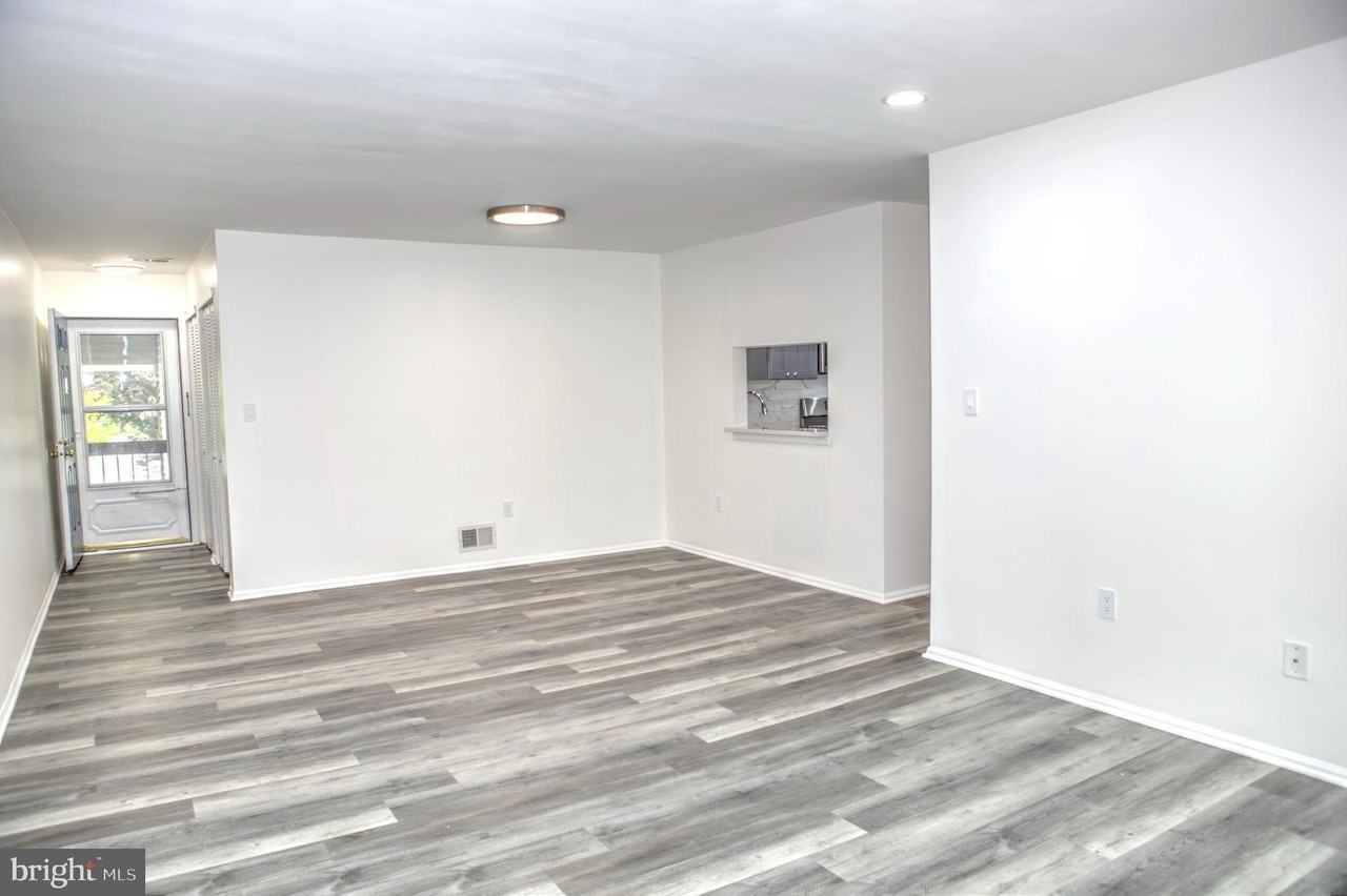 26 Coral Tree Ct - Photo 5 of 22
