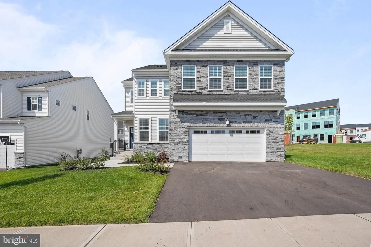 4 William Boyer Dr - Photo 4 of 50