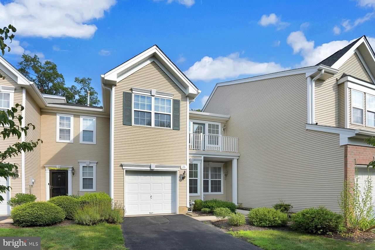 26 Normandy Dr - Photo 2 of 41