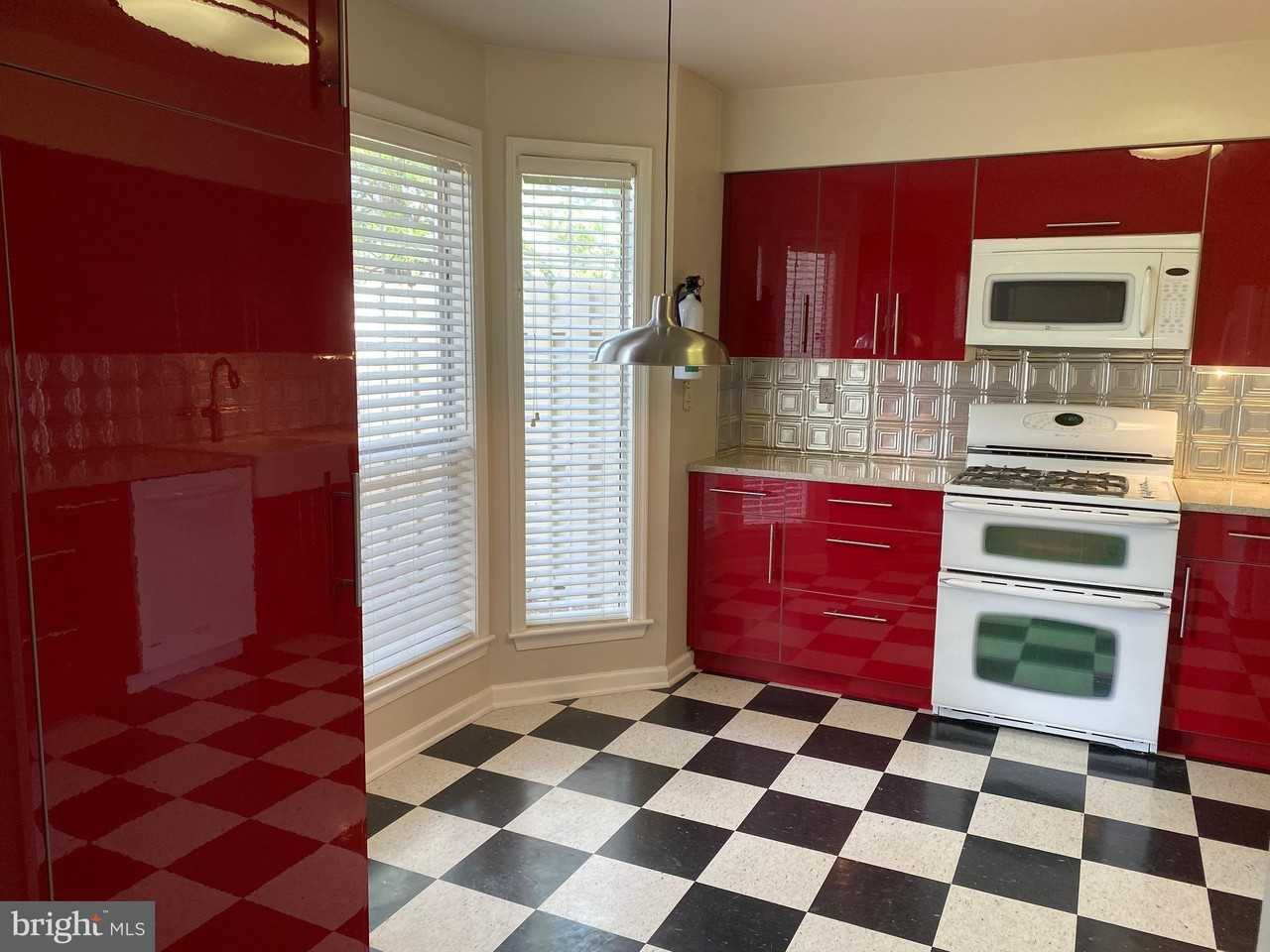 4 Kensington Ct - Photo 6 of 36
