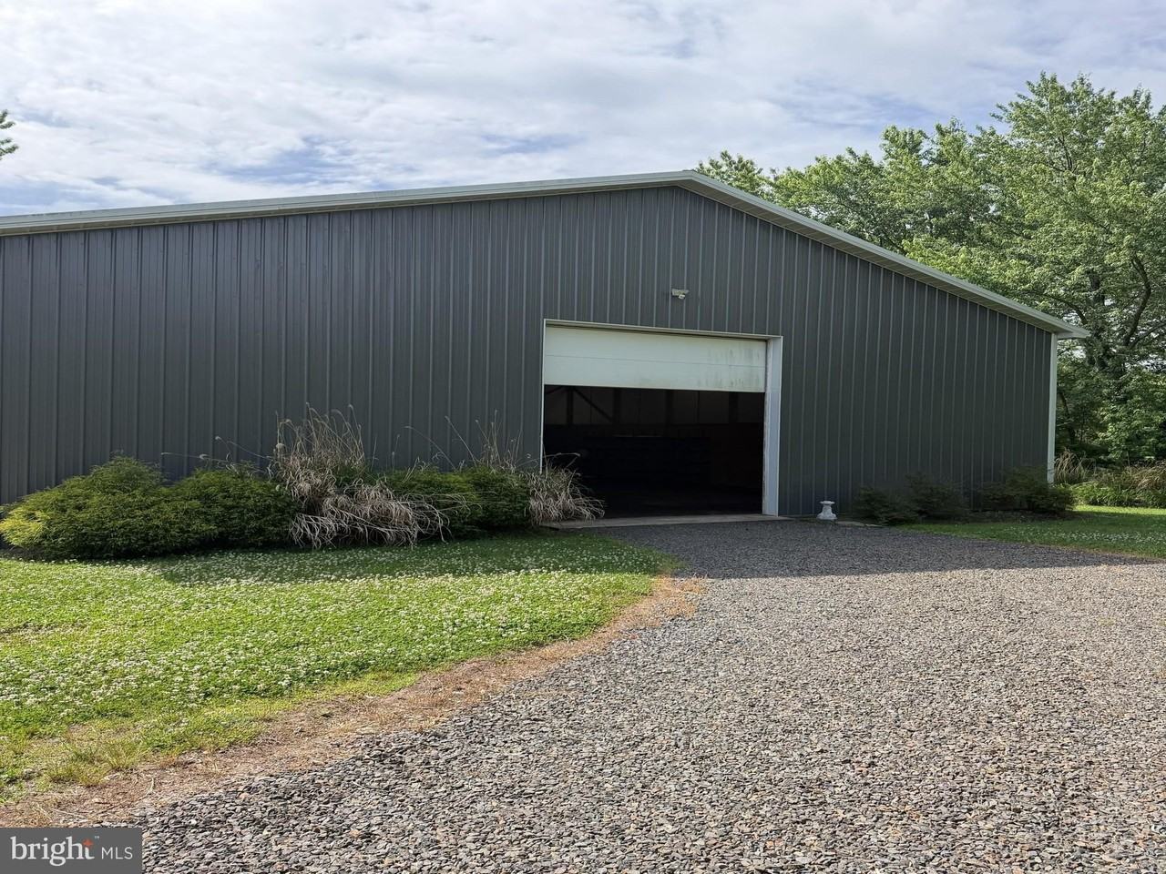 572 Hollow Horn Rd - Photo 2 of 15