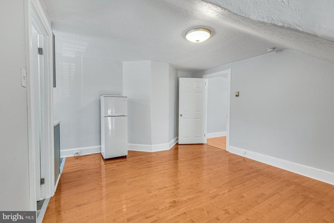158 Montgomery Ave #3 - Photo 2 of 16