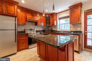 featured image of 1439 E Oxford St
