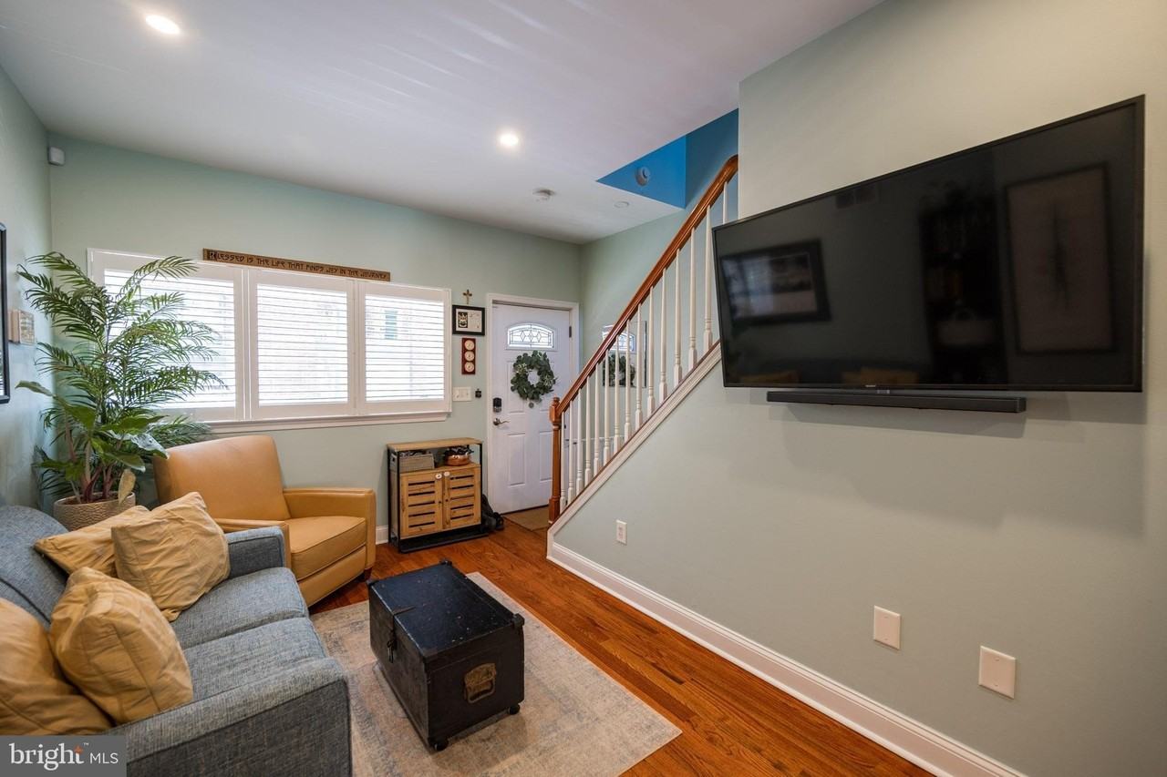 2217 League St - Photo 2 of 37
