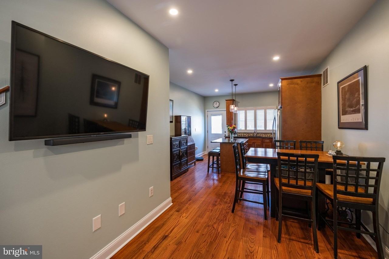 2217 League St - Photo 4 of 37