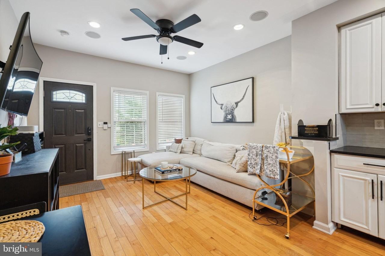 2357 Montrose St - Photo 5 of 28