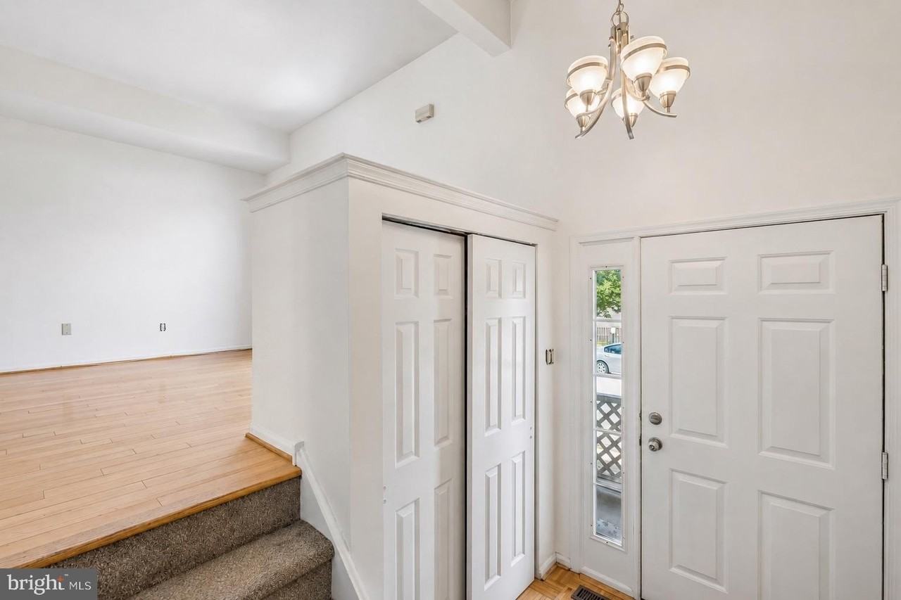 321 Sage Ln - Photo 2 of 45