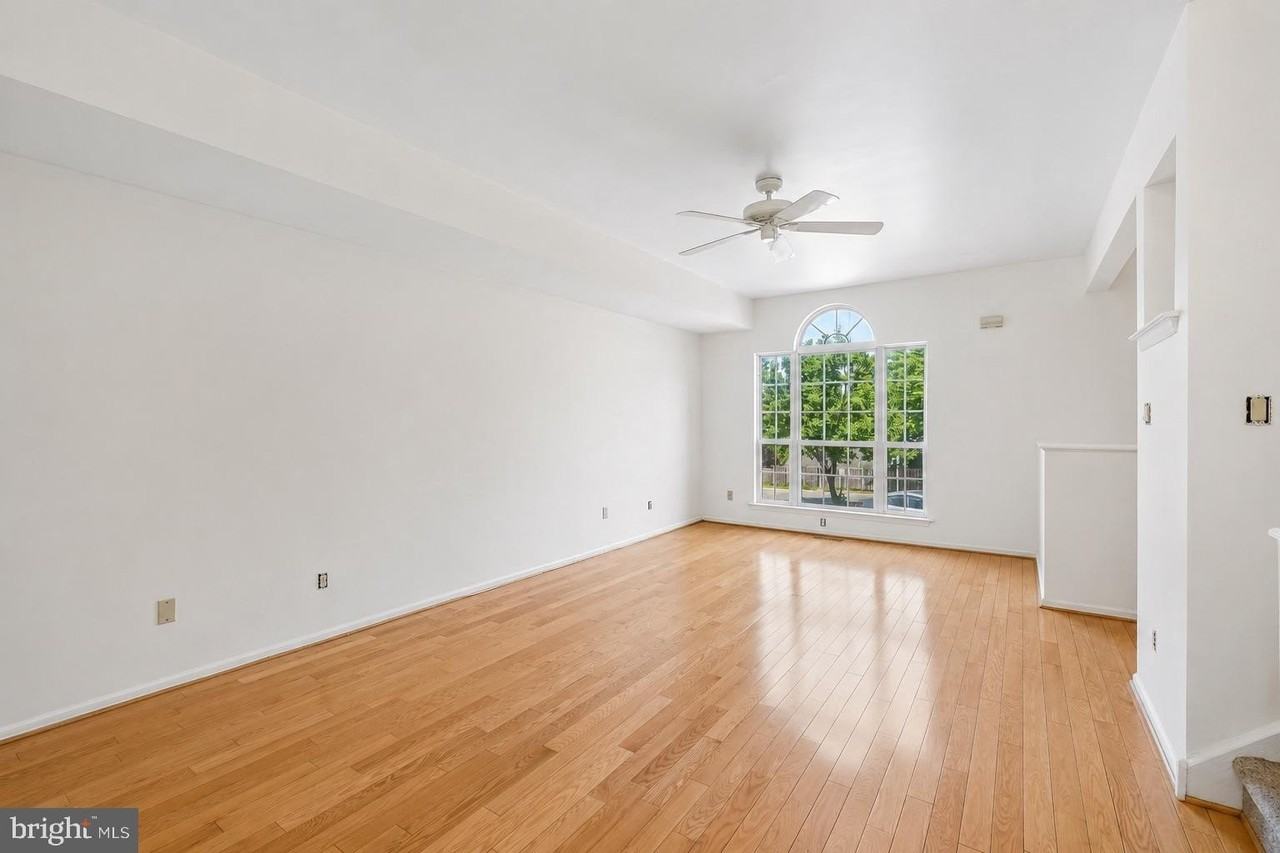 321 Sage Ln - Photo 6 of 45