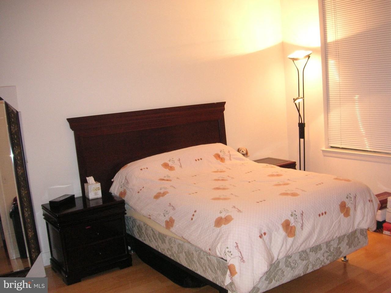 1205 N Garfield St #206 - Photo 5 of 12