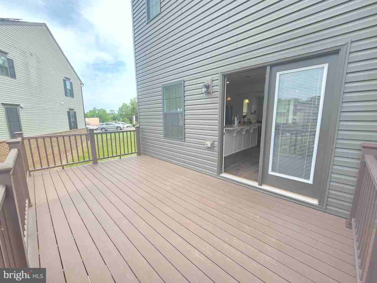 1001 Rampart Dr - Photo 7 of 17