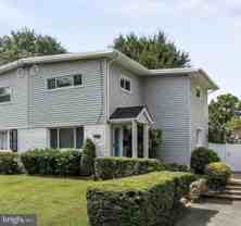 10607 Maple St - Photo 1 of 1